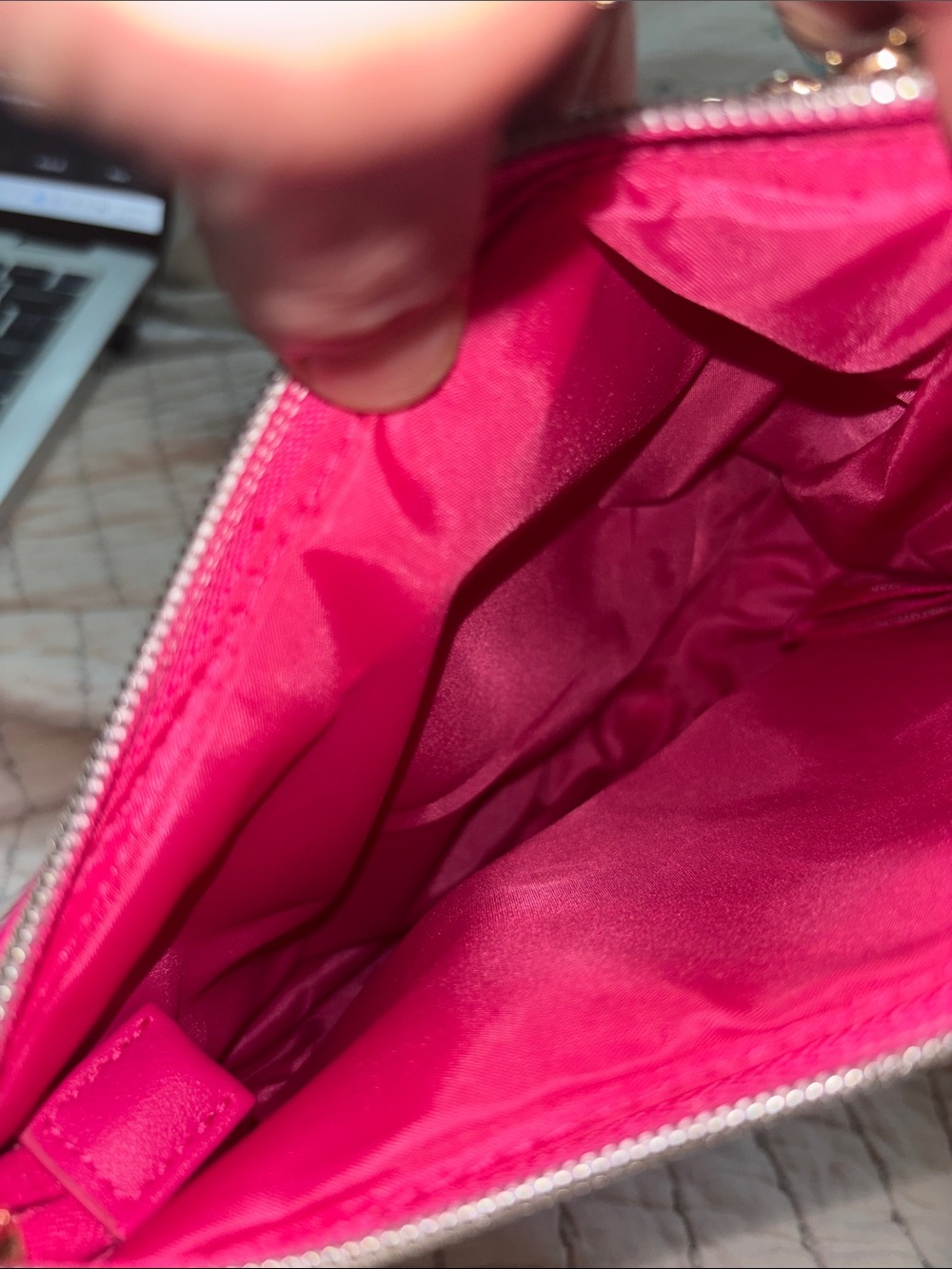 Juicy Couture Hot Pink Shoulder Bag with Gold Chain - Picture 4 of 5